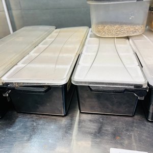 Lote de 7 Organizadores para Especias, 4 Tupper y Dispensadores Plásticos - imagen 5