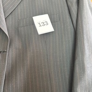 Lote anterior: Traje de Vestir Talle 58 Rayado Oscuro