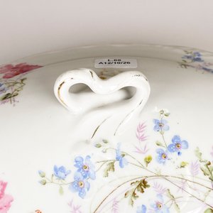 Guisera Antigua de Porcelana Alemana KPM con Tapa y Flores - imagen 3