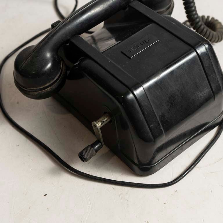 Teléfono antiguo de plástico negro - imagen 2