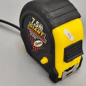 Cinta Métrica Giant de 7.5 Metros con Protección de Goma - imagen 6