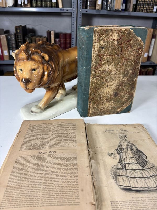 Encuadernación de la Revista Harper's de 1866 - Libro antiguo con estatua de león - imagen 4