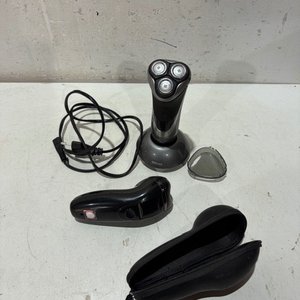 Lote siguiente: Máquina de Afeitar Eléctrica Philips con Accesorios