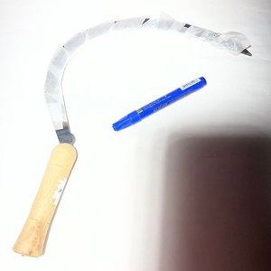 Hoz Antigua con Mango de Madera - imagen 4