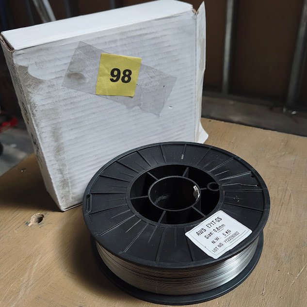 Bobina de Alambre para Soldar AWS E71T-GS 0.8mm 5kg