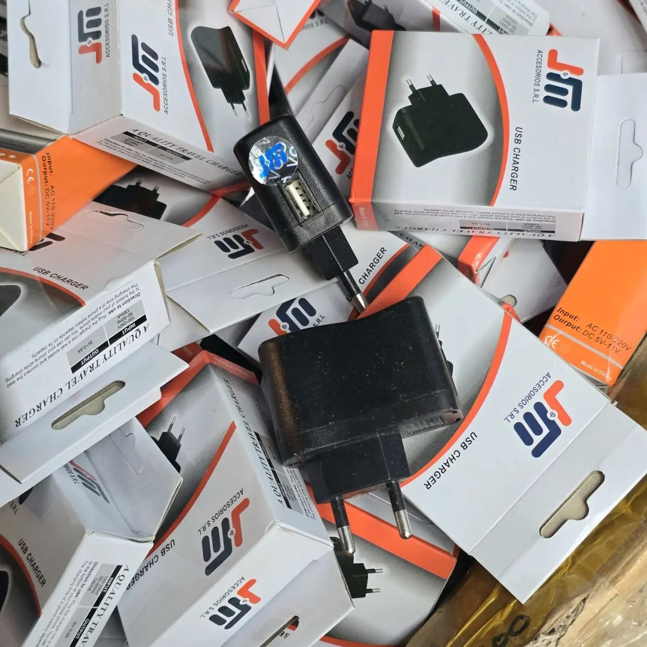 Cargadores USB en lotes de 300 - imagen 2