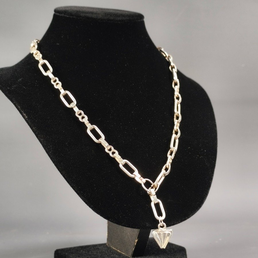 Item 16332 - Image 2