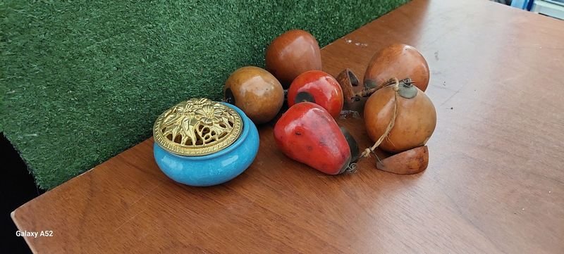 Lote siguiente: Objetos decorativos y accesorios en venta