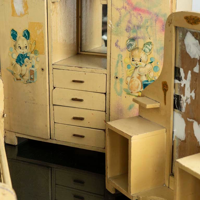 Conjunto de muebles de dormitorio en miniatura para restaurar - imagen 2