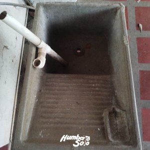 Pileta de lavar de hormigón, completa y en muy buen estado de conservación - imagen 3