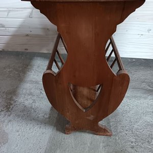 Mesita Revistero de Madera Estilo Clásico - imagen 3
