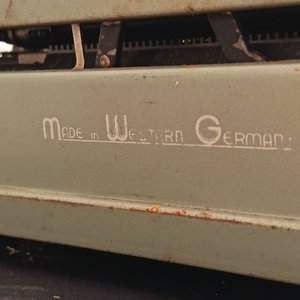 Máquina de Escribir Vintage Torpedo Alemana - Década de 1950 - imagen 9