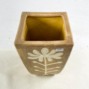 Macetero Cuadrado de Cerámica Beige con Diseño Floral - imagen 2