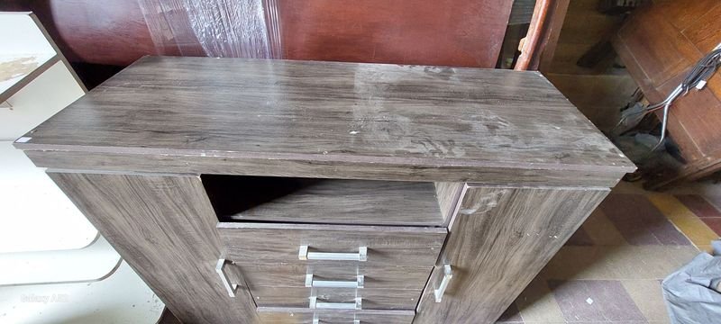 Comoda en MDF con Avería, Esta Floja - imagen 5