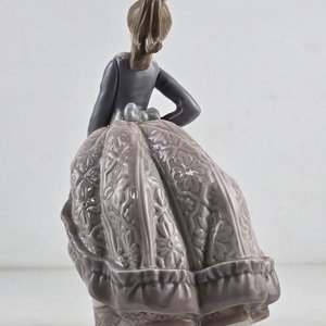Figura de Porcelana Española Lladró Mujer con Sombrilla - imagen 5