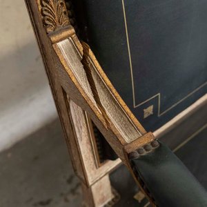 Sofá Luis XVI de Varios Cuerpos en Cuerina Verde - imagen 2
