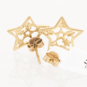 Par de Arracadas de Oro 18k con Diseño de Estrellas Caladas - imagen 2
