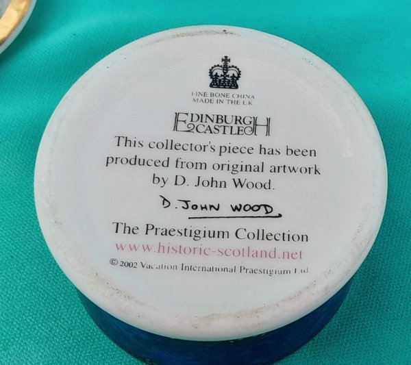 Pequeño alhajero coleccionable de porcelana con escena campestres y castillos - imagen 3
