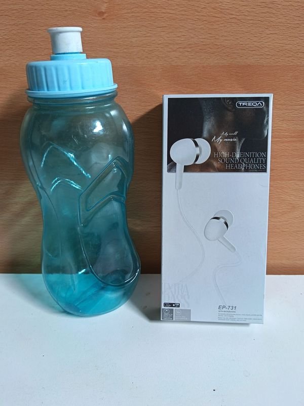 Auriculares Treca EP-731 y Botella Deportiva Azul - imagen 1