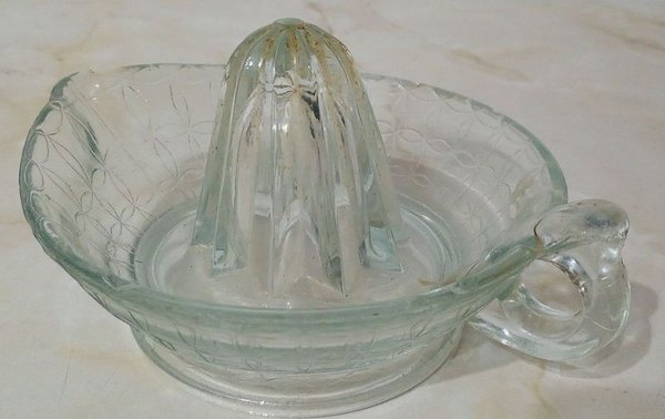 Exprimidor de Cítricos Vintage de Vidrio Prensado Transparente