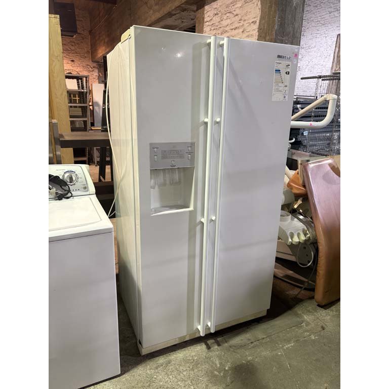 Lote anterior: Heladera 2 puertas frío seco marca Samsung