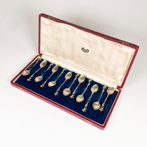 Doce Cucharitas de Metal Labradas para Té con Estuche - Origen Italia - imagen 2