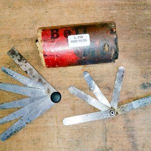 Juego de Galgas de Medición y Grasa para Correa Plana - imagen 1