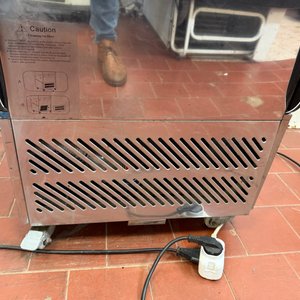 Exhibidor Refrigerado de Lácteos con Puerta de Vidrio - imagen 4