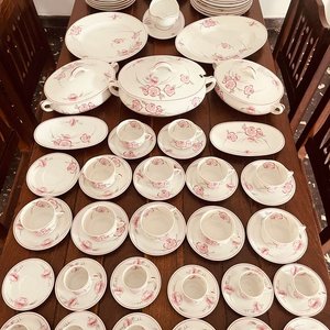Juego de Loza Limoges Charles Ahrenfeldt: Vajilla Completa con Fuentes y Tazas - imagen 2