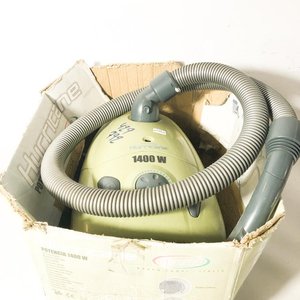 Lote siguiente: Aspiradora Hurricane Cuori 1400W con Accesorios