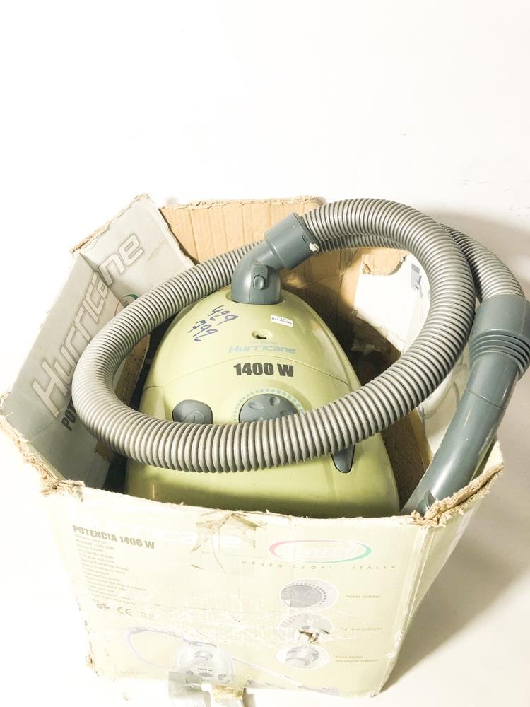 Aspiradora Hurricane Cuori 1400W con Accesorios