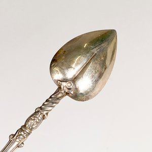 Cuchara Antigua de Colección en Plata con Cabo Labrado - imagen 4