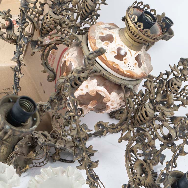Araña de 6 luces en bronce y mayólica - imagen 2
