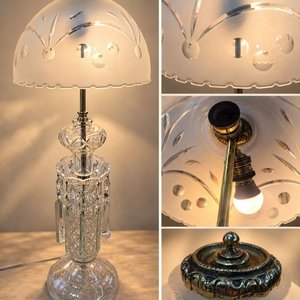 Lote anterior: Lámpara de Mesa de Cristal Tallado con Dos Luces y Tulipa Esmerilada