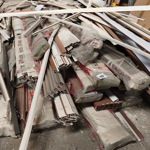 Lote siguiente: Lote de Perfiles de Aluminio y Otros Materiales para Construcción