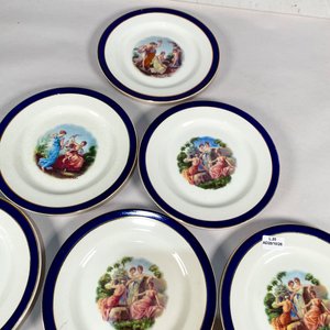 Seis Platos de Porcelana Johnson Bros con Escena Galante y Guarda Azul - imagen 4
