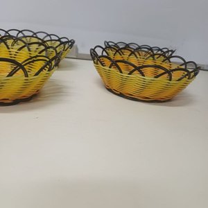Lote de 100 Paneras Plásticas Amarillas y Negras, 20cm Diámetro - imagen 4