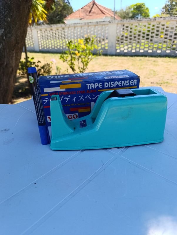 Tape Dispenser con Lanzador de Cinta y Marcador Azul - imagen 3