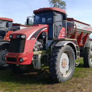 Dos maquinarias fertilizadoras autopropulsadas Fertec 824 Fertil serie 5 - imagen 6