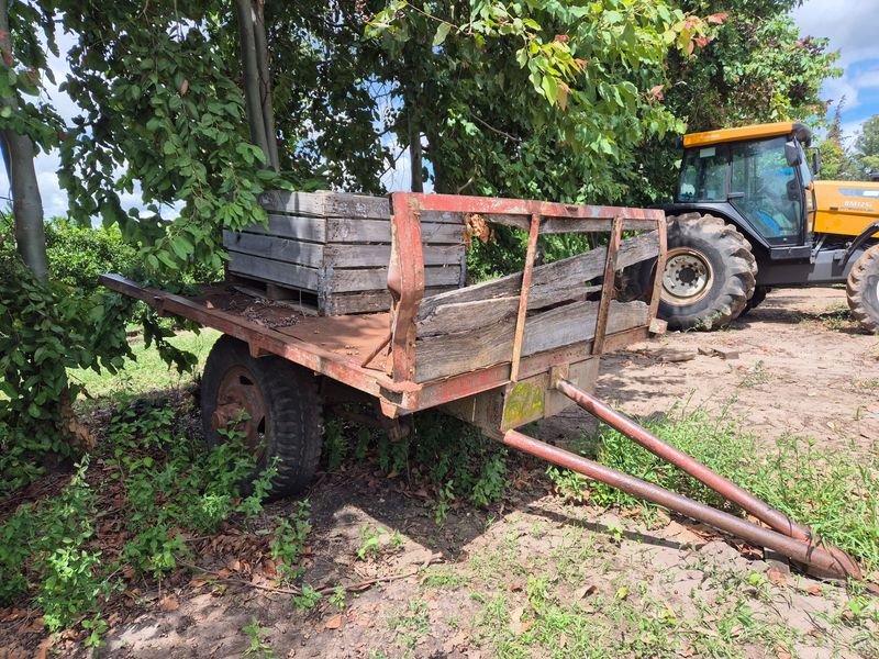 Carro de madera en mal estado - imagen 5