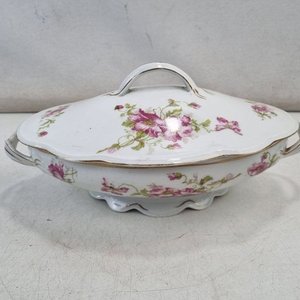 Sopera Antigua de Porcelana Austríaca MZ con Flores Púrpuras y Bordes Dorados - imagen 2