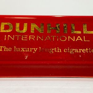 Cenicero Cuadrado Dunhill International Cerámica Bordó Dorado 18x18cm - imagen 2