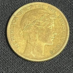 Moneda de 10 Centésimos de Uruguay de 1936 con Puma de Bronce - imagen 2