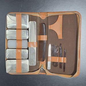 Estuche de Aseo y Cuidado Personal Vintage con Accesorios - imagen 2