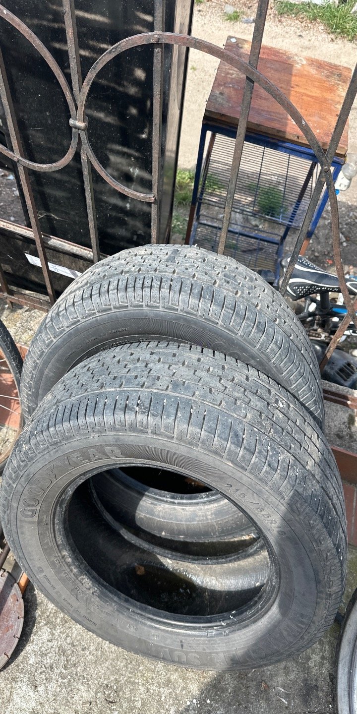 Juego de 2 Cubiertas Goodyear Usadas