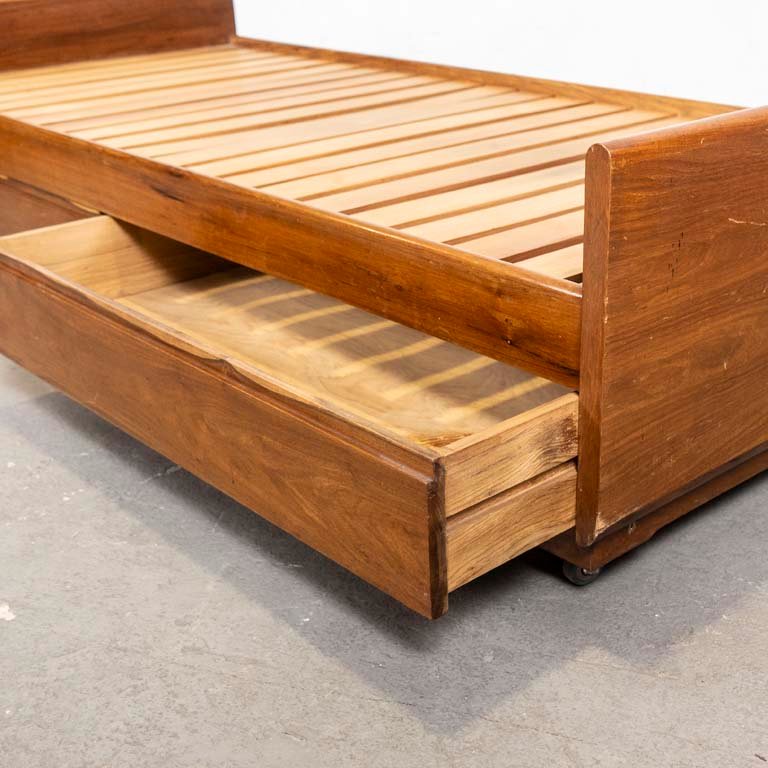 Cama cajonera rodante de madera - imagen 3