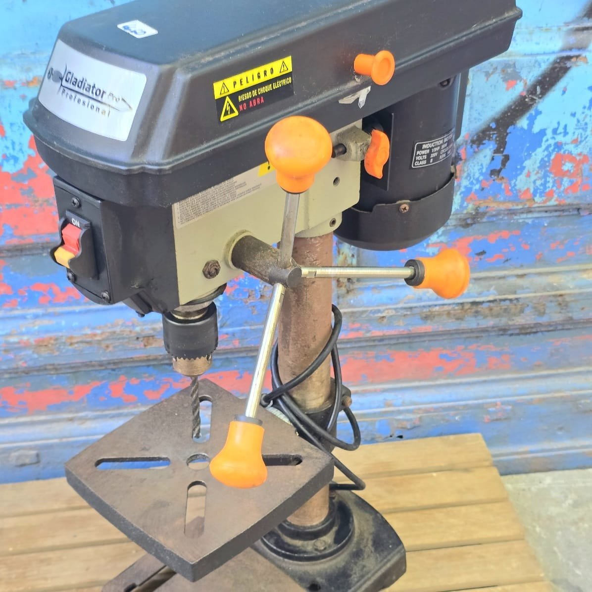Item lote-09-taladro-de-mesa-gladiator - Image 8
