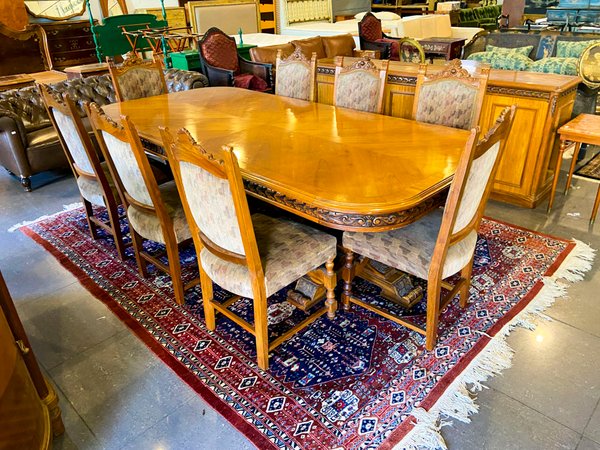 Juego de Comedor de Madera Tallada con Tapizado Estampado - imagen 1