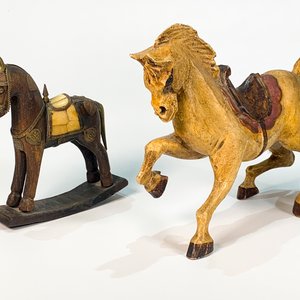 Lote de 4 Figuras Decorativas: Caballos, Elefante y Dama Peruana - imagen 2