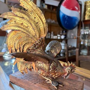 Pareja de Gallos Decorativos en Bronce con Bases de Madera Antigua - imagen 4